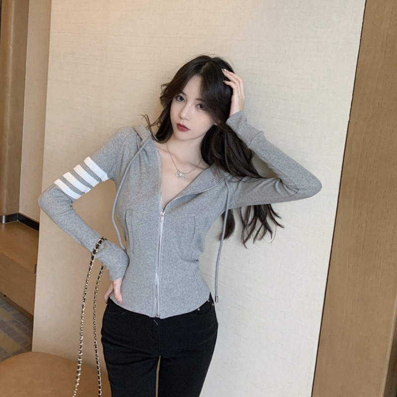 ニットパーカー トップス カーディガン フーディー スポーティ グレー 灰色 ショート丈 袖あり ニットパーカー トップス カーディガン フーディー スポーティ グレー 灰色 ショート丈 袖あり