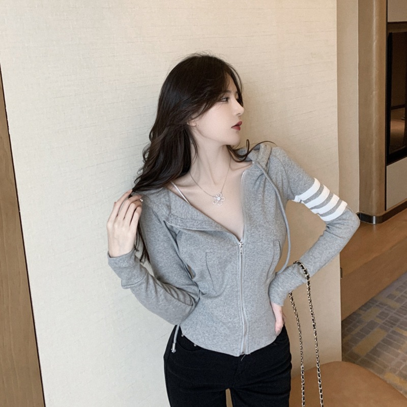 ニットパーカー トップス カーディガン フーディー スポーティ グレー 灰色 ショート丈 袖あり ニットパーカー トップス カーディガン フーディー スポーティ グレー 灰色 ショート丈 袖あり