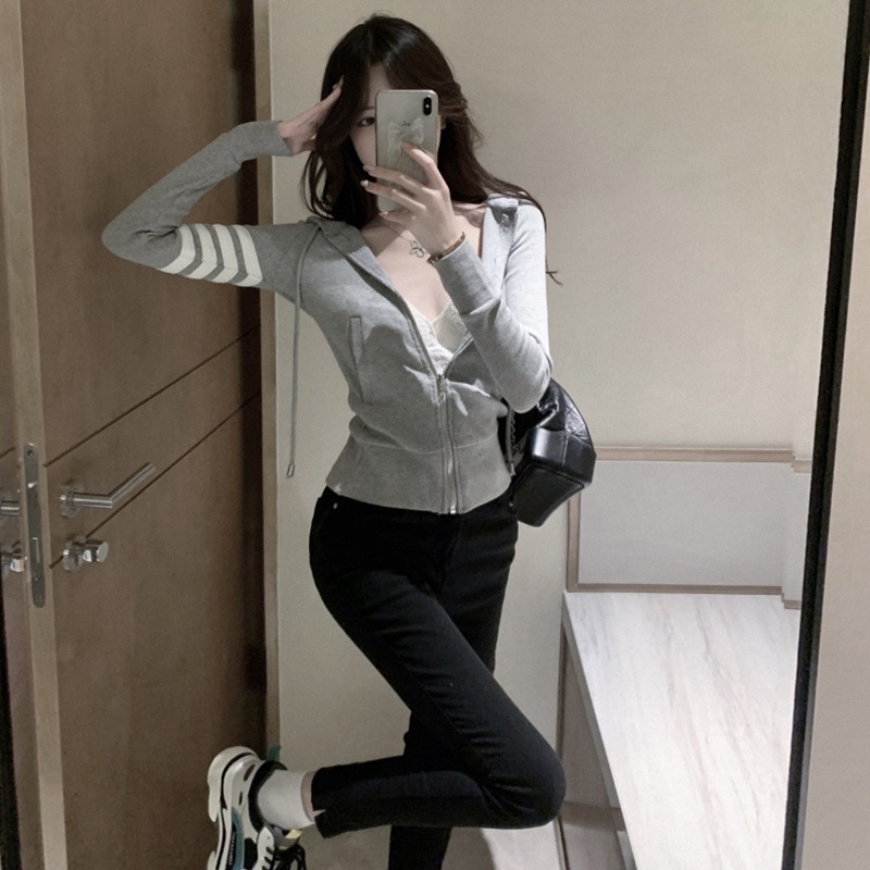 ニットパーカー トップス カーディガン フーディー スポーティ グレー 灰色 ショート丈 袖あり ニットパーカー トップス カーディガン フーディー スポーティ グレー 灰色 ショート丈 袖あり