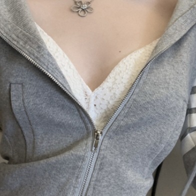 ニットパーカー トップス カーディガン フーディー スポーティ グレー 灰色 ショート丈 袖あり ニットパーカー トップス カーディガン フーディー スポーティ グレー 灰色 ショート丈 袖あり