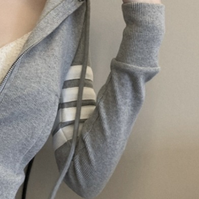 ニットパーカー トップス カーディガン フーディー スポーティ グレー 灰色 ショート丈 袖あり ニットパーカー トップス カーディガン フーディー スポーティ グレー 灰色 ショート丈 袖あり