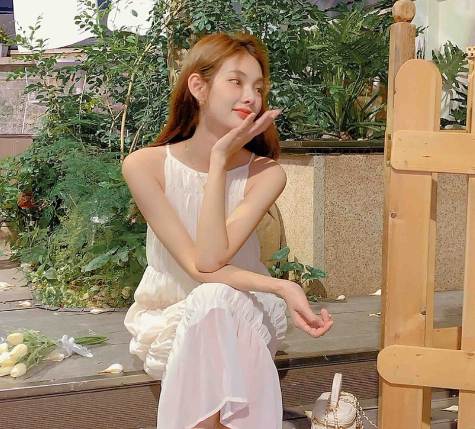 ティアード ワンピース ロング丈 袖なし ノースリーブ ラウンドネック Aライン フリル ポリエステル かわいい シンプル 上品 大人可愛い とろみ感 無地 春 夏 10代 20代 30代 40代 ティアード ワンピース ロング丈 袖なし ノースリーブ ラウンドネック Aライン フリル ポリエステル かわいい シンプル 上品 大人可愛い とろみ感 無地 春 夏 10代 20代 30代 40代