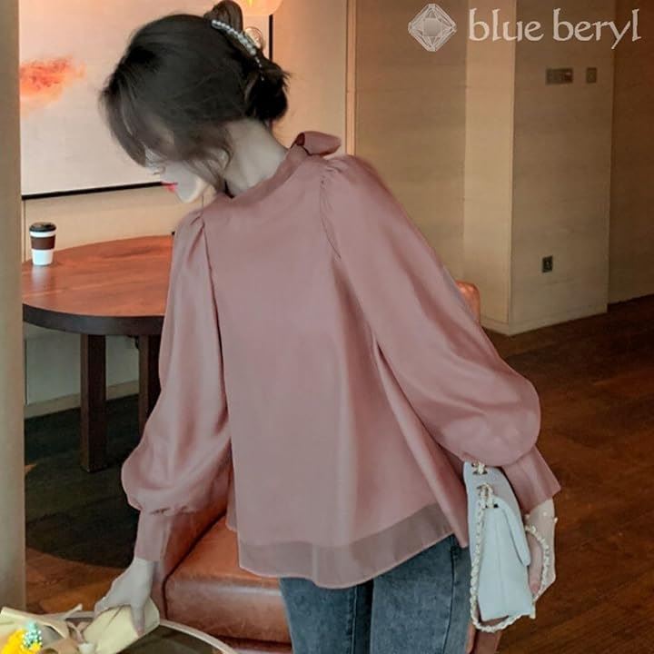 ブルーベリル ブラウス レディース バックリボン シフォン フレア パフスリーブ 長袖 立ち襟 くるみ釦 カフス BB025(ピンク, M) ブルーベリル ブラウス レディース バックリボン シフォン フレア パフスリーブ 長袖 立ち襟 くるみ釦 カフス BB025(ピンク, M)