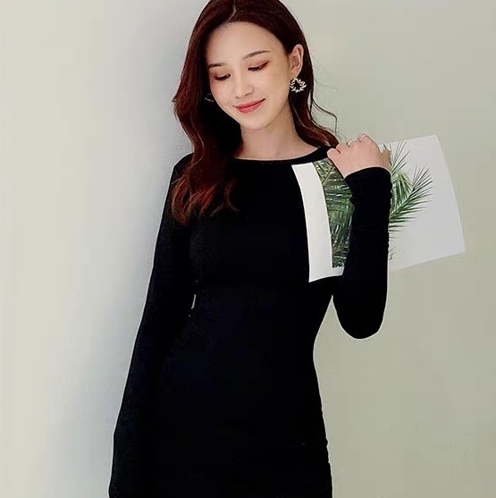 レディース ワンピース 膝丈 長袖 ラウンドネック タイト スリム 細身 スマート フェミニン スリット サイドスリット かわいい 大人可愛い きれいめ シンプル 上品 おしゃれ かっこいい こなれ感