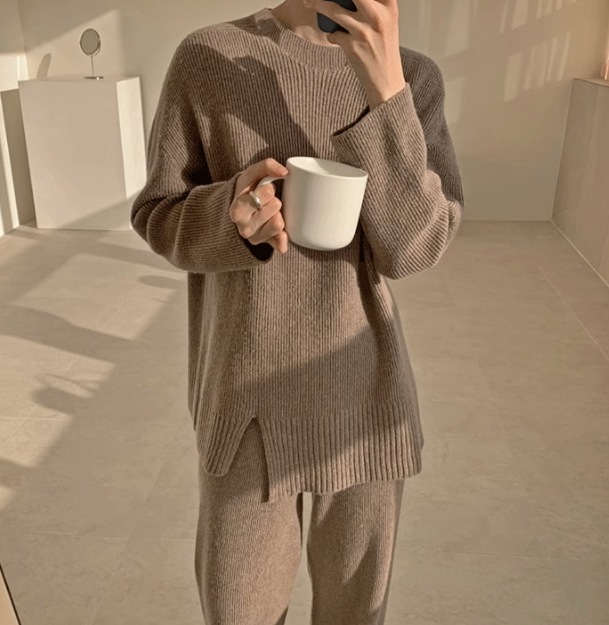 レディース セットアップ トップス ボトムス ニット 部屋着 ワイドパンツ フルレングス 長袖 ハイネック Iライン スリット 伸縮性 中厚手 ニット リブニット かわいい 大人可愛い シンプル