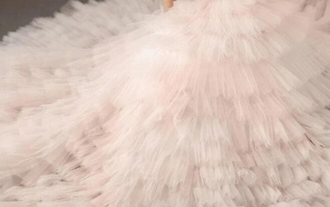 ウェディングドレス パーティードレス ロング 花嫁ドレス フォトウェディング撮影 多重チュール きれいめ 二次会ドレス 結婚式ドレス 演奏会 エレガント 高級感 前撮りドレス 後撮り お姫様 可愛い