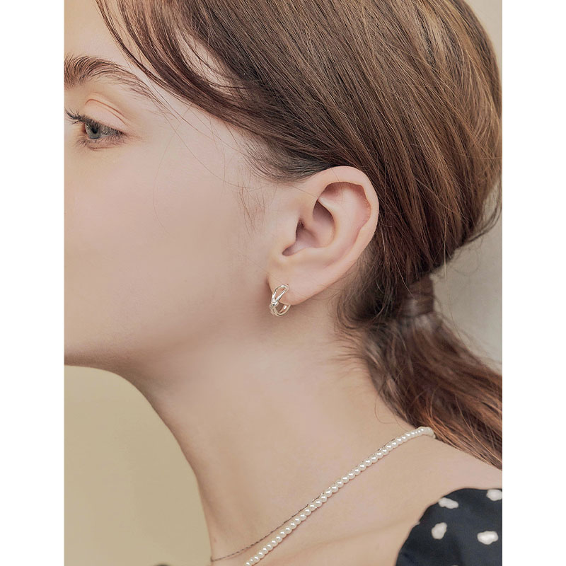 [IVEチャンウォンヨン,アン ユジン,レイ着用]結び目のあるイヤリング/韓国ファッション/韓国ファッションスタイル/韓国ストリートファッション/SNSで人気/韓国の人気ブランド