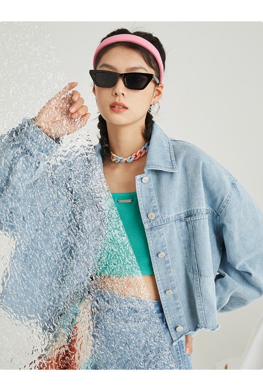 オーモント エッグタルト レトロ イレギュラー ショート 切りっぱなし デニムジャケット レディース 春 薄手 新作 スリム デニムジャケット オーモント エッグタルト レトロ イレギュラー ショート 切りっぱなし デニムジャケット レディース 春 薄手 新作 スリム デニムジャケット