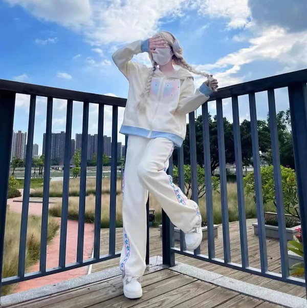 フード付 ロング丈パーカー パンツ 上下セットアップ サイドライン入  L セール】【25年秋冬新作】サイドラインZIPパーカー×サイドライン