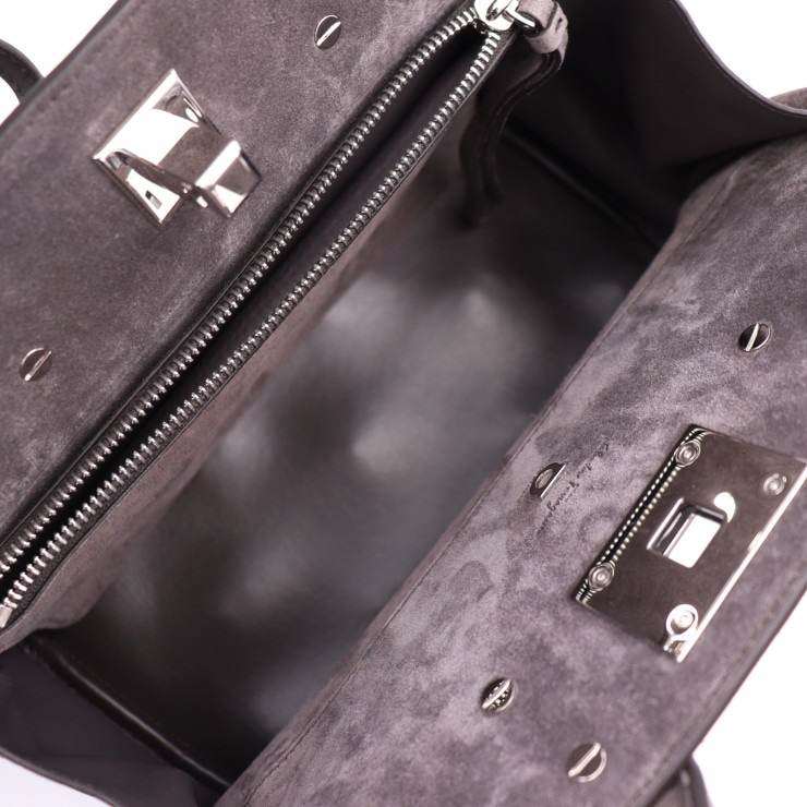 超美品 サルヴァトーレ フェラガモ ハンドバッグ 21 H796 スタジオ スモール バッグ ガンチーニ スエード グレー系 シルバー金具 2WAY【本物保証】【本物保証】