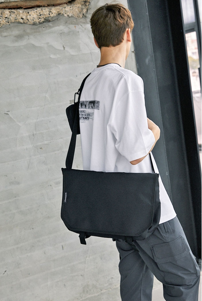 YOUTH LOGO CORDURA NYLON MESSENGER BAG JLBA3E725BK JILL BY JILLSTUART ジルバイジルスチュアート ジルスチュアート ニューヨーク ク