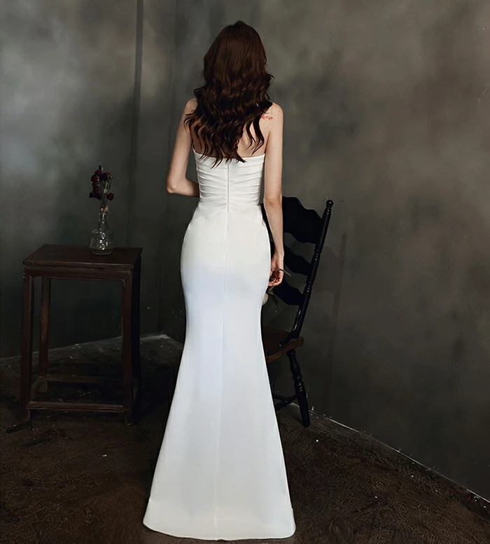 人気新作ウェディングドレス 二次会 ロングドレス マーメイドドレス 花嫁 ウエディングドレス 演奏会 マーメイドライン 結婚式 パーティードレス ブライダル エンパイア 披露宴 発表会 大きいサイズ