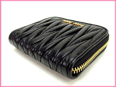 【中古】 ミュウミュウ miumiu 財布 PORTAFOGLI NERO(黒) レザー (あす楽対応)(人気 激安) T12717 【中古】 ミュウミュウ miumiu 財布 PORTAFOGLI NERO(黒) レザー (あす楽対応)(人気 激安) T12717