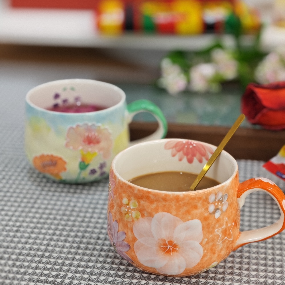 手書きマグカップ 高級 手描き 手作り　レーリフ 絵付けカップ 丸型　520ml　プレゼント用化粧箱　手提げ袋付き