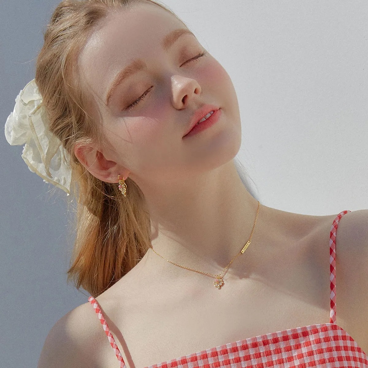 [レッドベルベット アイリーン / NMIXX ソルユン 着用] ポルトゥナ クローバー ネックレス 2Color 韓国芸能人協賛人気ブランド