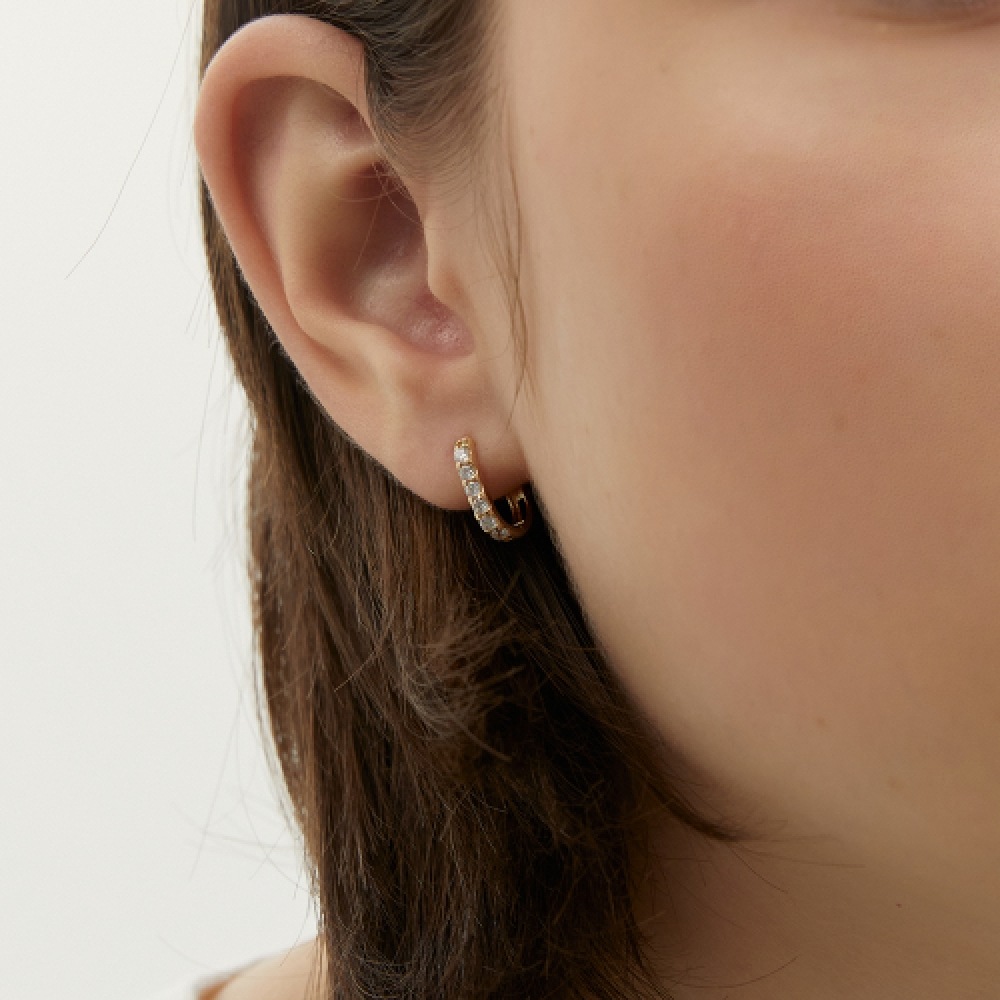 LUNNE 14k ブリリアントオーバルワンタッチリングピアス 14k ゴールド #LFE23 LUNNE 14k ブリリアントオーバルワンタッチリングピアス 14k ゴールド #LFE23