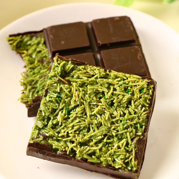 Qoo10] ドバイ チョコレート ドバイチョコ fi