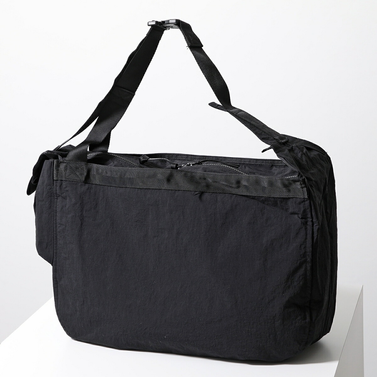 C.P.COMPANY シーピーカンパニー ショルダーバッグ PLAIN PAPER TOUCH 18CMAC227A 110188G メンズ ナイロン トートバッグ 撥水 ロゴ 刺繍 鞄 999