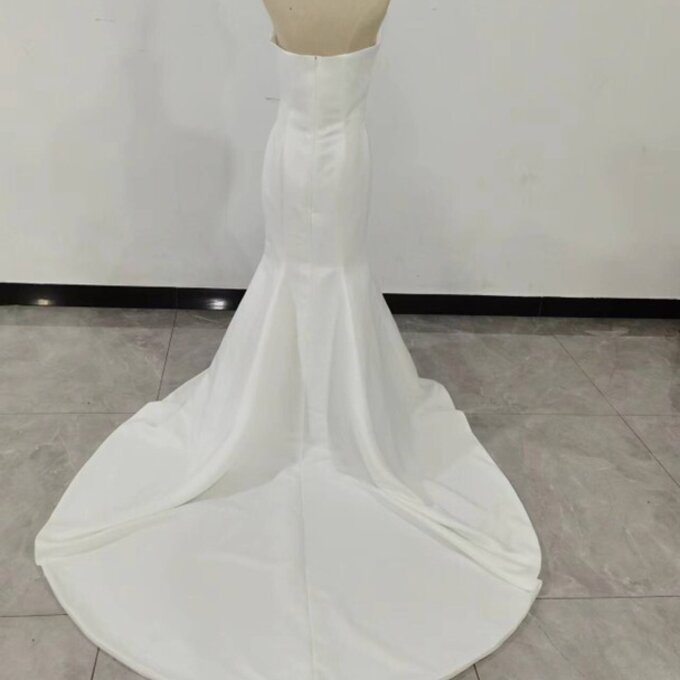 人気上昇！パーティードレス ベアトップ 華やかなトレーン/結婚式/披露宴