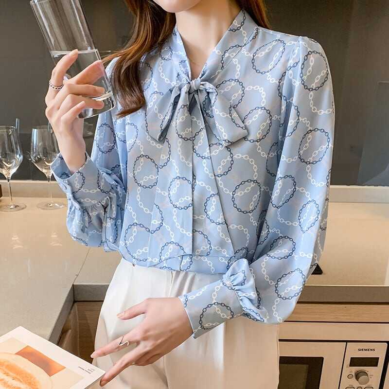 ブラウス レディース シャツ トップス 人気 おすすめ おしゃれ お洒落 激安 安い プチプラ 長袖 ロング 美シルエット 華奢見え スタンドカラー ボウタイ リボン プリント wto096