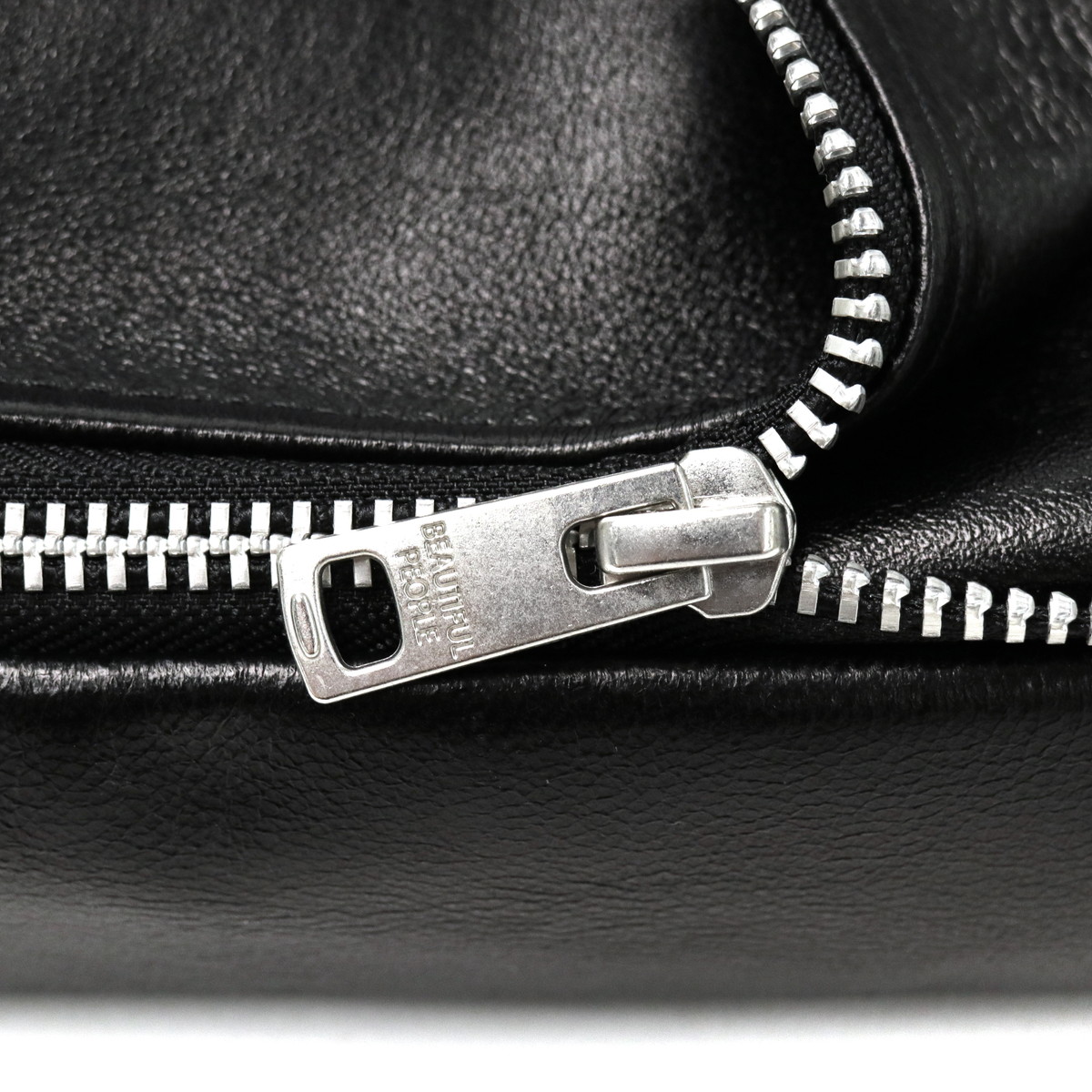 ショルダーバッグ ライダース フラップ ショルダー バッグ ミニショルダー レザー 本革 ヴィンテージ 日本製 斜めがけ 小さめ 軽い 黒 カジュアル レディース 611974 ショルダーバッグ ライダース フラップ ショルダー バッグ ミニショルダー レザー 本革 ヴィンテージ 日本製 斜めがけ 小さめ 軽い 黒 カジュアル レディース 611974