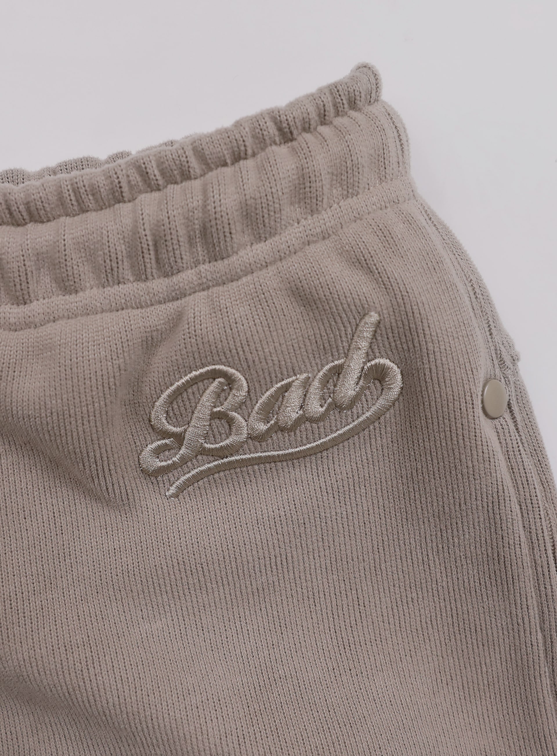 【BADBLOOD】ビヨンドソフトジョガー - Tobacco BADBLOOD】 BEYOND SOFT JOGGER : TOBACCO その他 パンツ