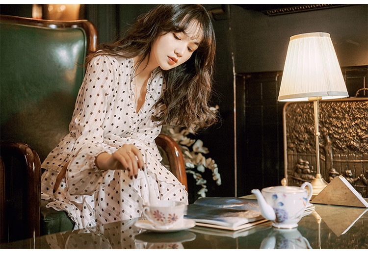 韓国ファッション フレンチ レトロ Vネック ドット おしゃれな シフォン 大人気 ワ 韓国ファッション フレンチ レトロ Vネック ドット おしゃれな シフォン 大人気 ワ