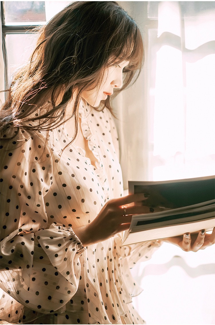 韓国ファッション フレンチ レトロ Vネック ドット おしゃれな シフォン 大人気 ワ 韓国ファッション フレンチ レトロ Vネック ドット おしゃれな シフォン 大人気 ワ