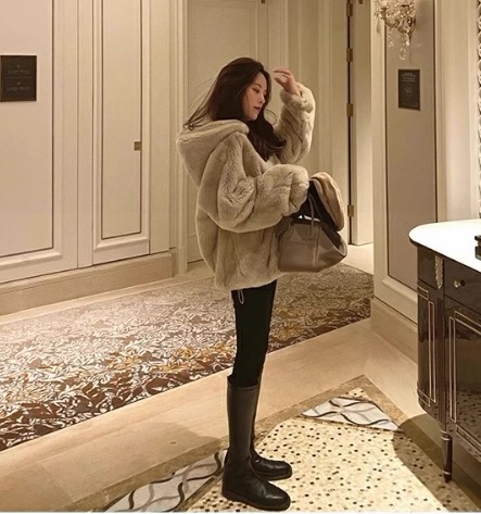 レディース ジャケット パーカー コート アウター ファー ショート 長袖 ボリューム袖 ドルマンスリーブ 萌袖 フェミニン ファスナー 厚手 大人可愛い カジュアル 上品 おしゃれ かっこいい ラフ レディース ジャケット パーカー コート アウター ファー ショート 長袖 ボリューム袖 ドルマンスリーブ 萌袖 フェミニン ファスナー 厚手 大人可愛い カジュアル 上品 おしゃれ かっこいい ラフ