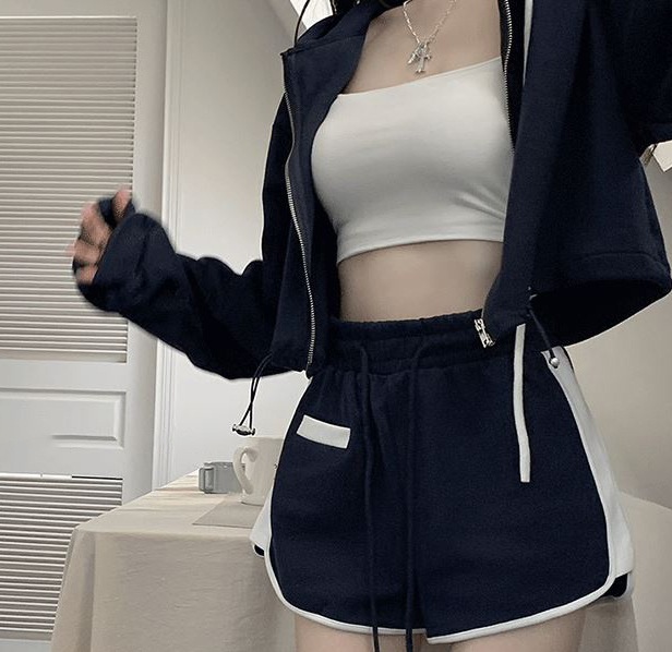 セットアップ レディース パーカー ショーパン ショートパンツ ショート丈 長袖 フード付き タイト フィット 配色 上下セット 2点セット ツーピース かわいい 大人可愛い シンプル カジュアル セットアップ レディース パーカー ショーパン ショートパンツ ショート丈 長袖 フード付き タイト フィット 配色 上下セット 2点セット ツーピース かわいい 大人可愛い シンプル カジュアル