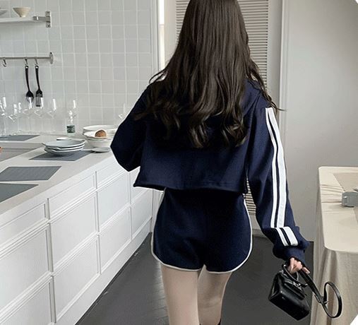 セットアップ レディース パーカー ショーパン ショートパンツ ショート丈 長袖 フード付き タイト フィット 配色 上下セット 2点セット ツーピース かわいい 大人可愛い シンプル カジュアル セットアップ レディース パーカー ショーパン ショートパンツ ショート丈 長袖 フード付き タイト フィット 配色 上下セット 2点セット ツーピース かわいい 大人可愛い シンプル カジュアル