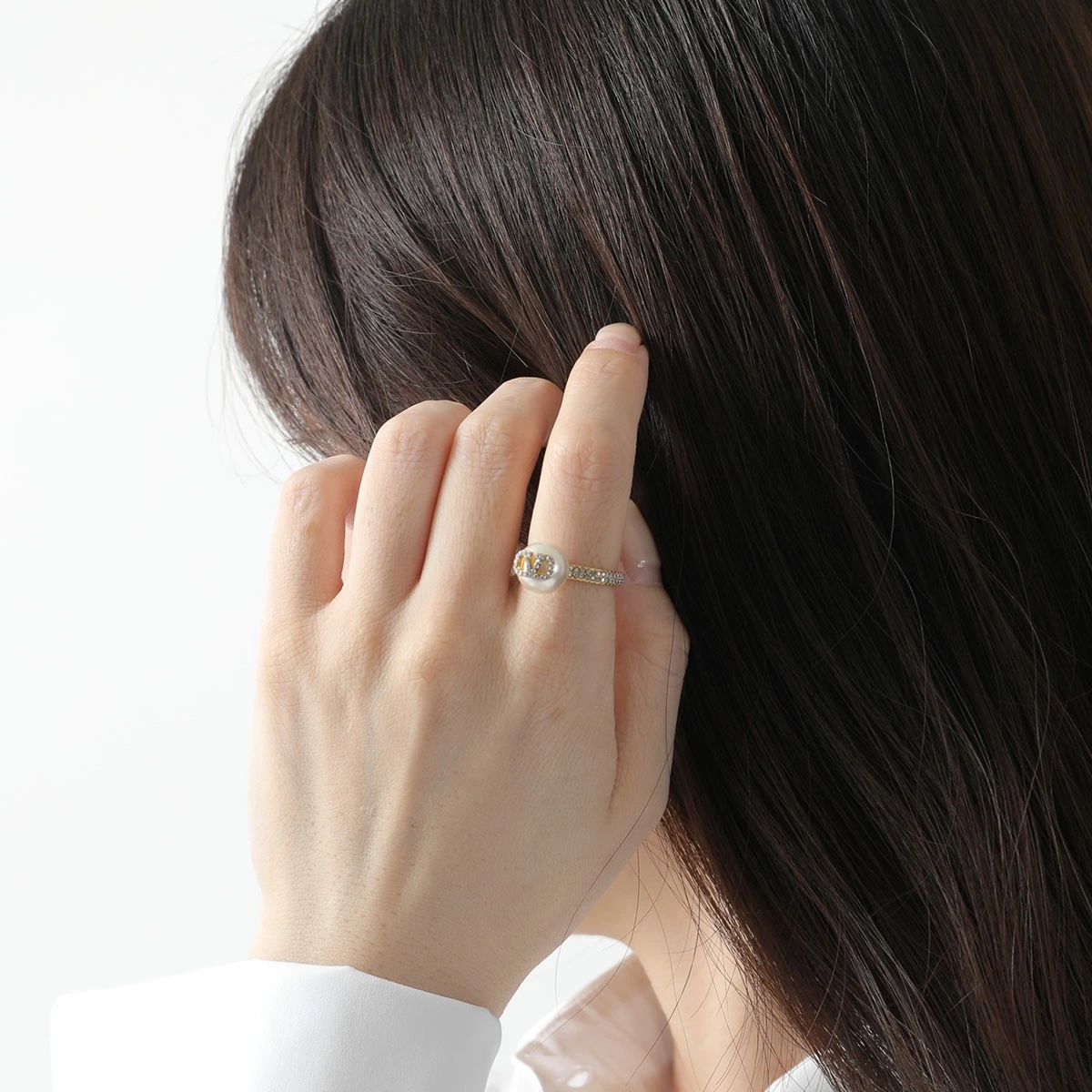 VALENTINO ヴァレンティノ リング 5W2J0W71 QVS レディース Vロゴ パール クリスタル装飾 指輪 アクセサリー Y49