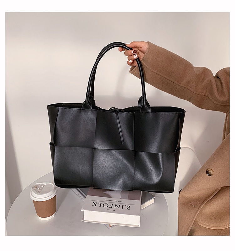 バッグ カバン 鞄 レディース レディースバッグ トートバッグ 仕事用バッグ PU革バッグ 便利 大容量 収納 多収納 高見え 韓国 格上げ 大人可愛い おしゃれ お洒落 レトロ エレガント 存在感