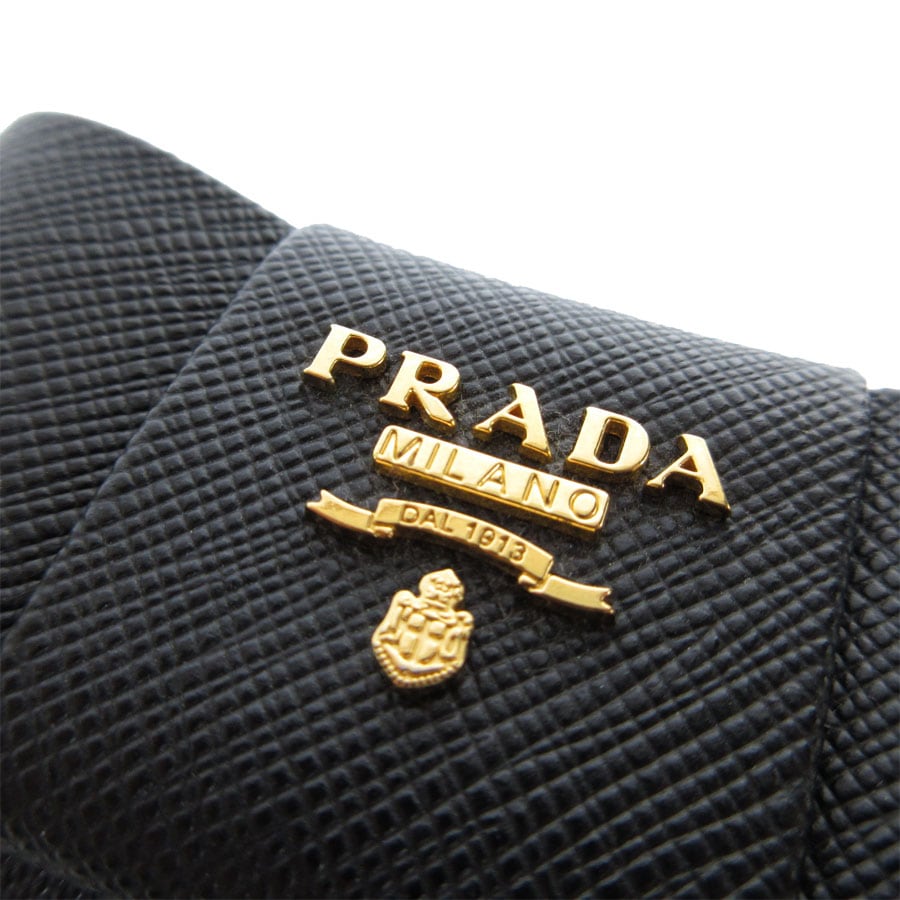プラダ PRADA キーケース ロゴ リボン レザー/メタル ブラック/ゴールド プラダ キーケース レディース 1PG004 QWA 4連 キーフック