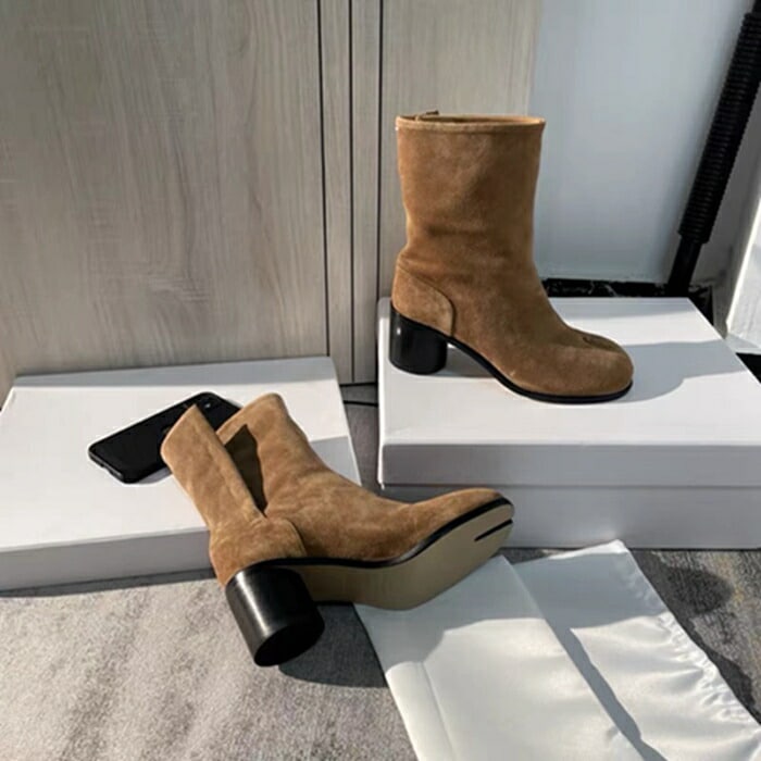 【赤字販売*速達】足袋ブーツ 足袋ジュース レディース タビ タビブーツ ショートブーツ 軽量 ショート丈 太ヒール 婦人靴 ハイヒール 黒 立ち仕事 靴 和装 着物 スエード シンプル 疲れにくい 【赤字販売*速達】足袋ブーツ 足袋ジュース レディース タビ タビブーツ ショートブーツ 軽量 ショート丈 太ヒール 婦人靴 ハイヒール 黒 立ち仕事 靴 和装 着物 スエード シンプル 疲れにくい