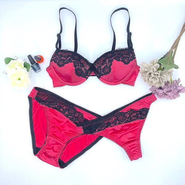 ＊夏必需品＊VSレースブラレット♡XS,S 2色】勝負下着 セクシー ブラ 下着 レース えちえち XH9