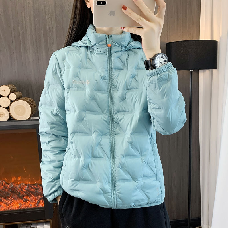 新型ダウンジャケット女性薄型防風保温フード付きアウトドアスポーツカジュアルファッション百合ダウンジャケット女性 新型ダウンジャケット女性薄型防風保温フード付きアウトドアスポーツカジュアルファッション百合ダウンジャケット女性
