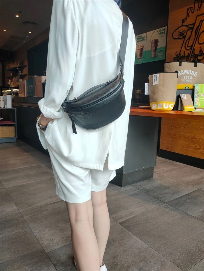 本革 ボディバッグ ウエストポーチ ミニショルダーバッグ レディース 小さめ 斜めがけバッグ レザー ショルダーバッグ 大人 肩掛けバッグ ミニバッグ 高見え 本革バッグ 革 かばん おしゃれ かわい