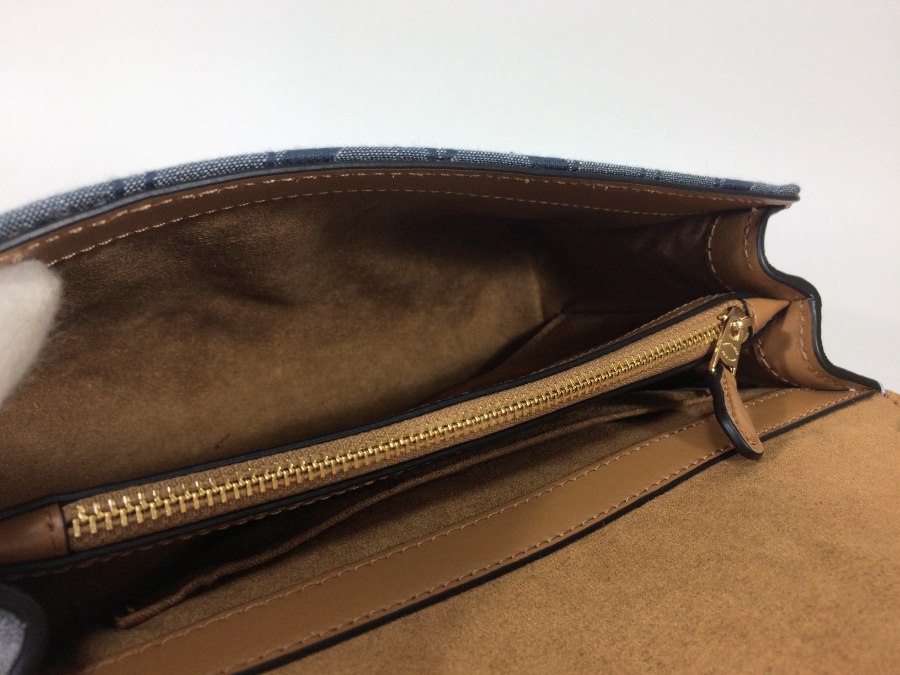 ショルダーバッグ シグネチャー キャンバスレザー ネイビー 中古品