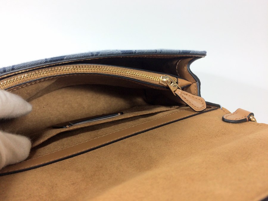 ショルダーバッグ シグネチャー キャンバスレザー ネイビー 中古品