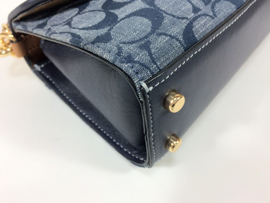 ショルダーバッグ シグネチャー キャンバスレザー ネイビー 中古品