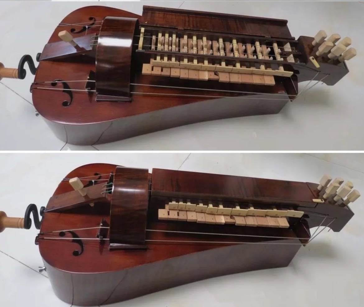 弦を絞る ピアノを手で振る Hurdy Gurdy 弦6本 24キー 手回しオルガン手作り