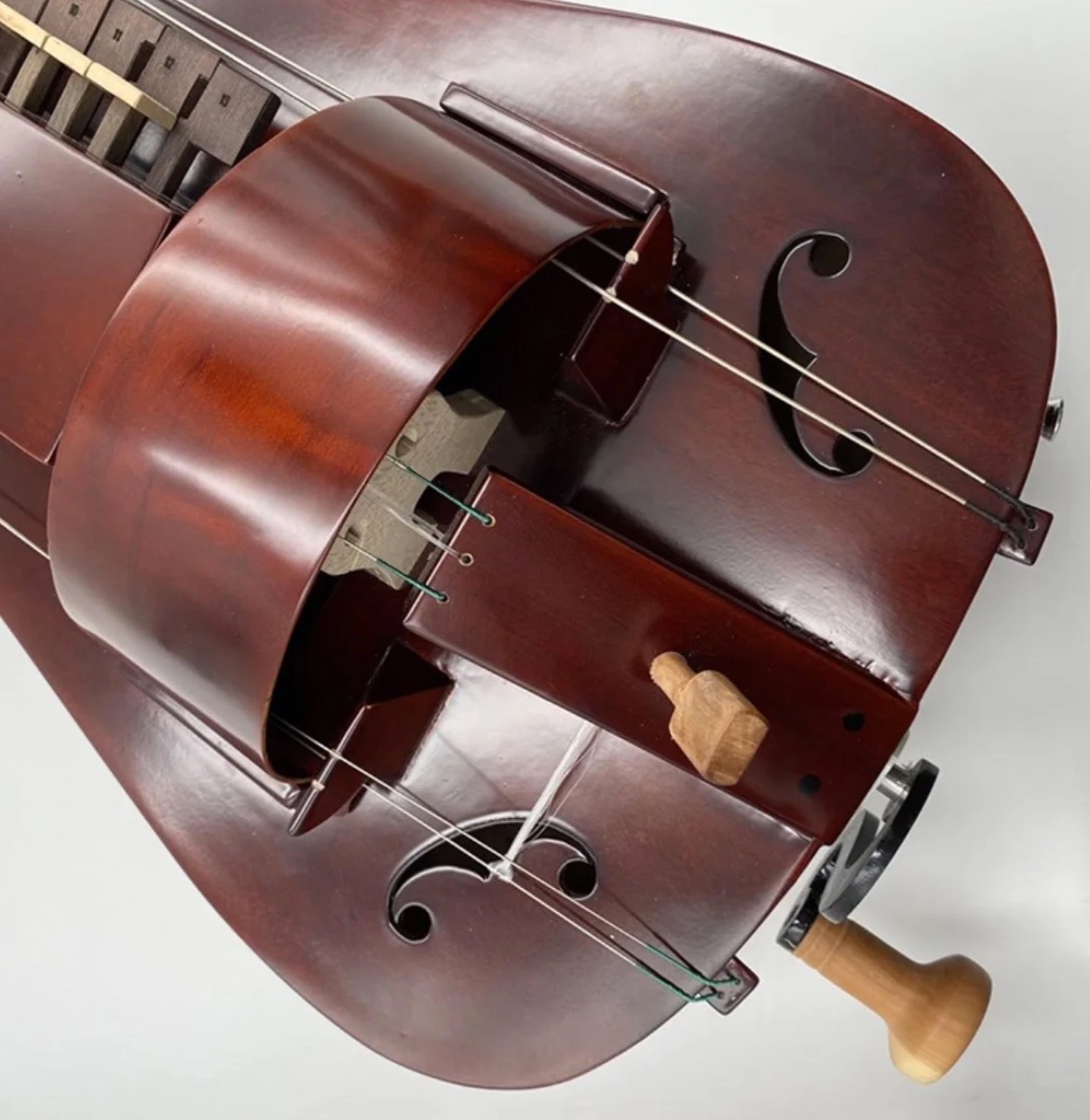 弦を絞る ピアノを手で振る Hurdy Gurdy 弦6本 24キー 手回しオルガン手作り