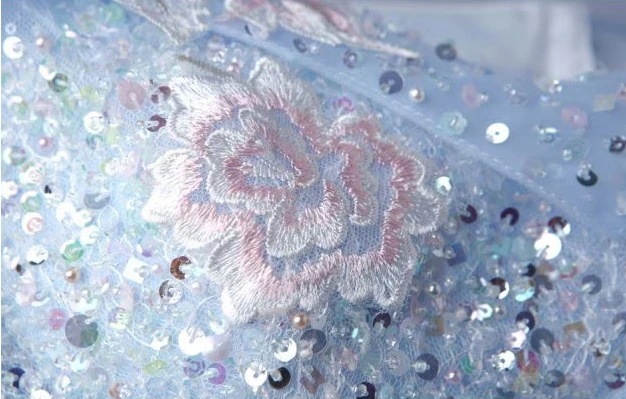 新着　プリンセス　肩出し　ロング　刺繍　レース　きれいめ　ウエディングドレス イブニング　パーティードレス 結婚式/演奏会/花嫁/二次会/披露宴/　ブルー