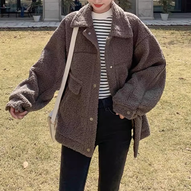 レディース ジャケット コート アウター 上着 ラムウールコート ウール 羽織 前開き ボアジャケット 長袖 萌袖 襟付き ワイド オーバーサイズ もこもこ ふわふわ ふっくら ポケット ボタン 厚手 レディース ジャケット コート アウター 上着 ラムウールコート ウール 羽織 前開き ボアジャケット 長袖 萌袖 襟付き ワイド オーバーサイズ もこもこ ふわふわ ふっくら ポケット ボタン 厚手