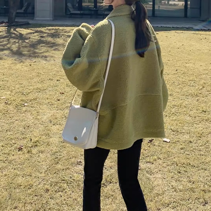 レディース ジャケット コート アウター 上着 ラムウールコート ウール 羽織 前開き ボアジャケット 長袖 萌袖 襟付き ワイド オーバーサイズ もこもこ ふわふわ ふっくら ポケット ボタン 厚手 レディース ジャケット コート アウター 上着 ラムウールコート ウール 羽織 前開き ボアジャケット 長袖 萌袖 襟付き ワイド オーバーサイズ もこもこ ふわふわ ふっくら ポケット ボタン 厚手