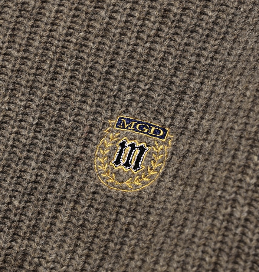StrayKids着用/クレストハーフジップアップニット_brown/韓国の人気商品 大学生ファッション 男女兼用 デイリールック StrayKids着用/クレストハーフジップアップニット_brown/韓国の人気商品 大学生ファッション 男女兼用 デイリールック