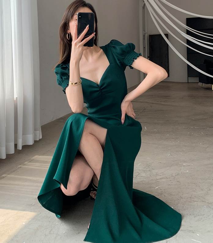 ドレス ワンピース レディース ミモレ丈 Aライン フレア 半袖 Vネック パフスリーブ スリット かわいい 大人可愛い かっこいい 黒 赤 緑 ブラック レッド グリーン セクシー きれいめ 大人