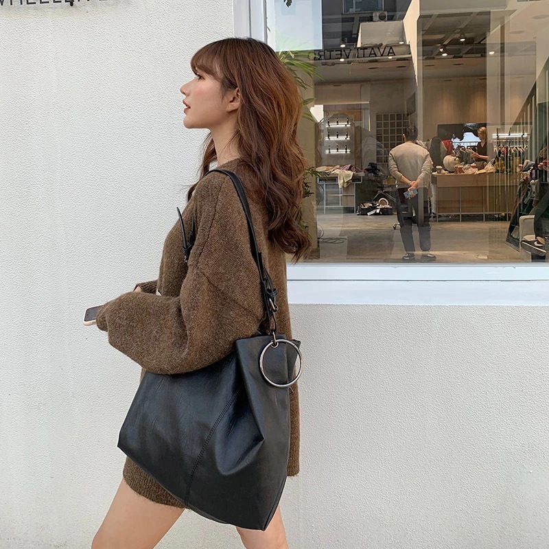 ブラック ショルダーバッグ レディース 秋冬 韓国ファッション 大容量トートバッグ ソフト ハンドバッグ ブラック ショルダーバッグ レディース 秋冬 韓国ファッション 大容量トートバッグ ソフト ハンドバッグ