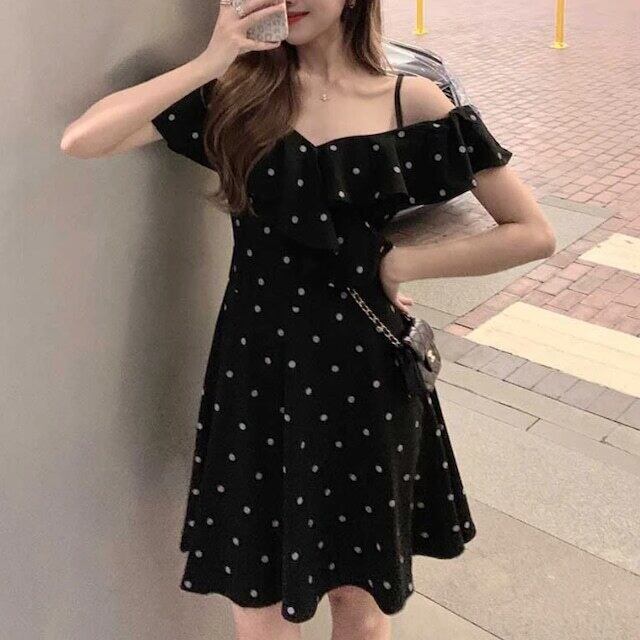 ドット柄 水玉 夏 ワンピース レディース ショート 半袖 Vネック Aライン フリル サスペンダー かわいい 大人可愛い きれいめ シンプル カジュアル 上品 おしゃれ レトロ こなれ感 ラフ ガー